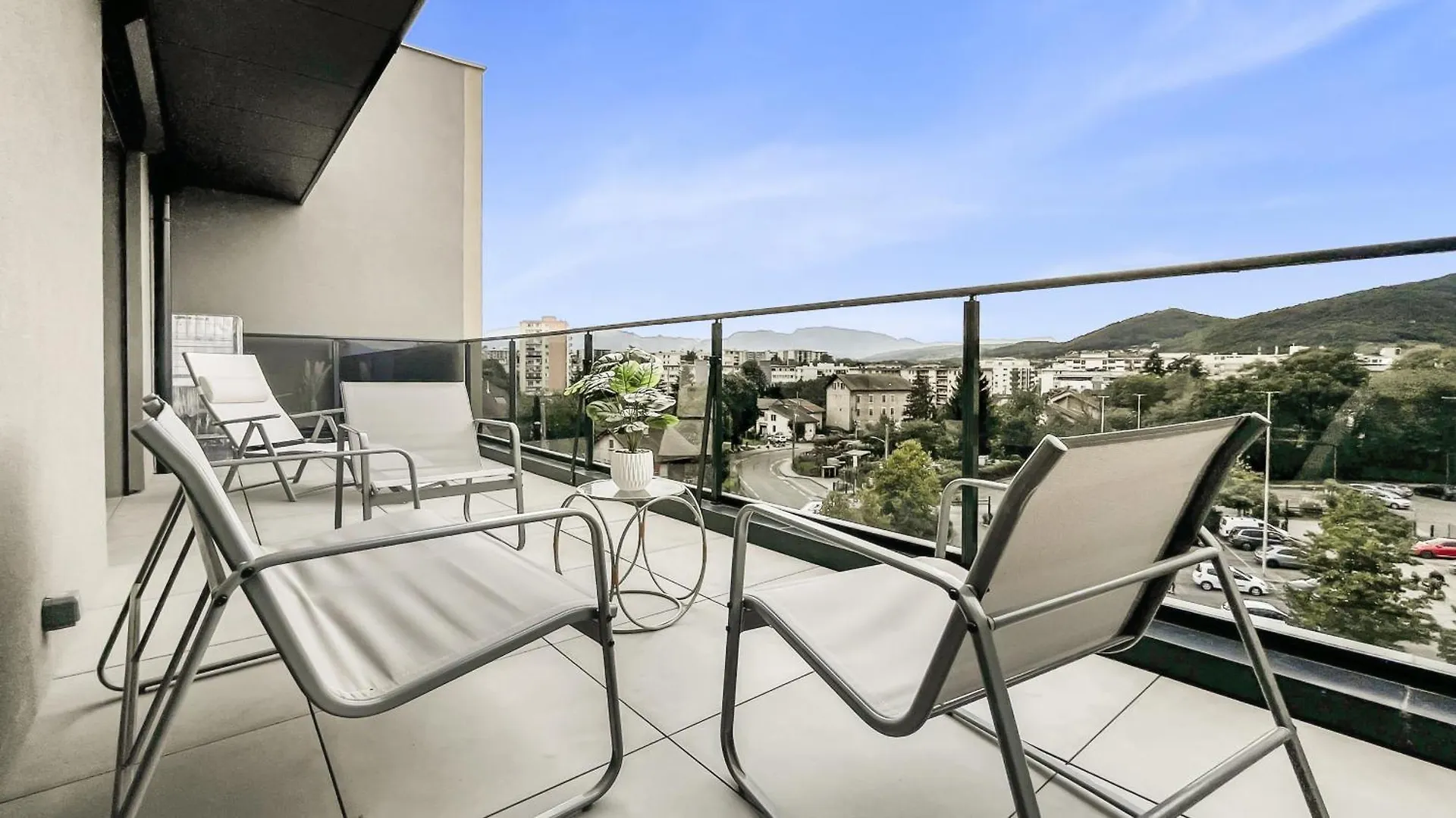 Apartment Homey Luxury - Proche Du Centre-Ville, Des Transports, De Geneve Annemasse